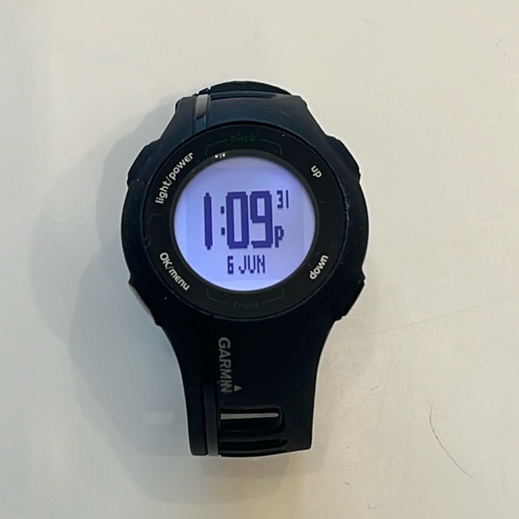 Garmin Approach S1 GPS Golf Watch EUC Black with Charger and Owner’s Manual - Picture 2 of 9